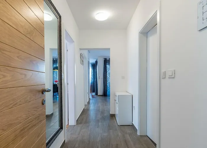 Anja 2nd Floor