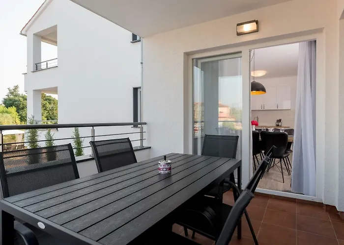 Anja 2nd Floor