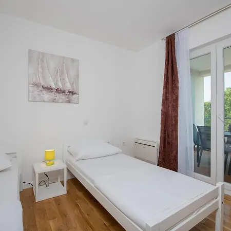Apartmán Anja 2nd Floor Peroj