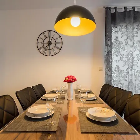 Anja 2nd Floor Appartamento *