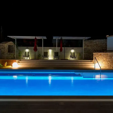 Anja 2nd Floor Appartamento Peroj