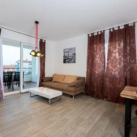 Anja 2nd Floor Appartamento *