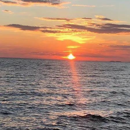 Anja 2nd Floor Peroj