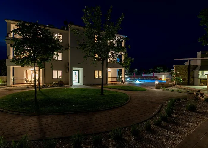 아파트 Anja 2nd Floor 페로이