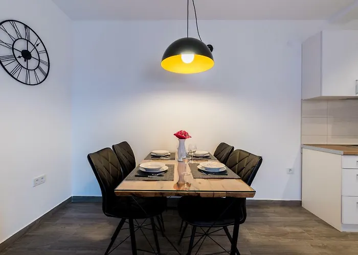 Anja 2nd Floor * 페로이