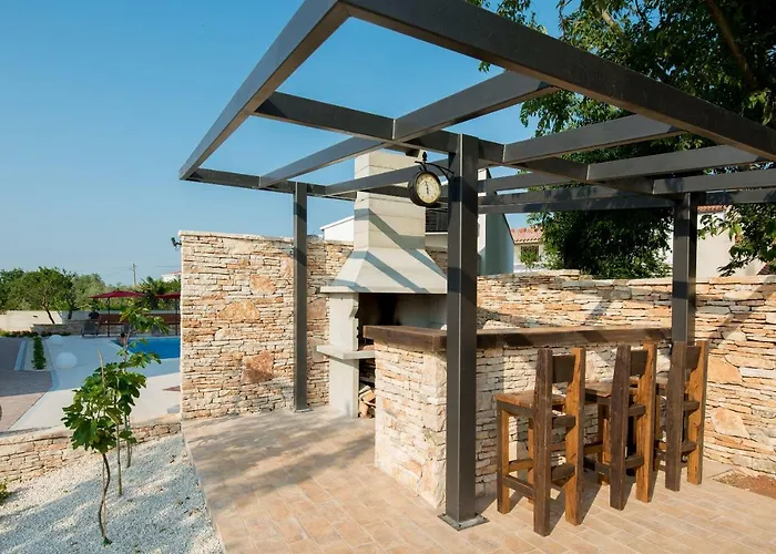 Anja 2nd Floor 페로이