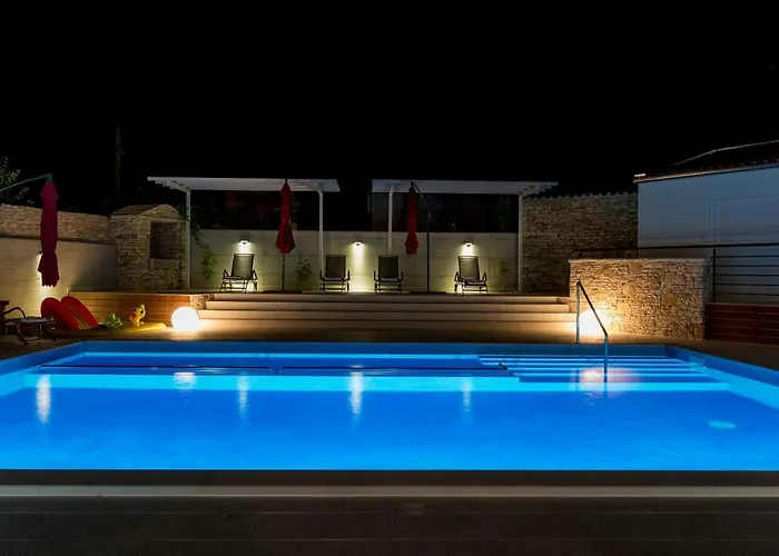 Anja 2nd Floor 아파트 페로이